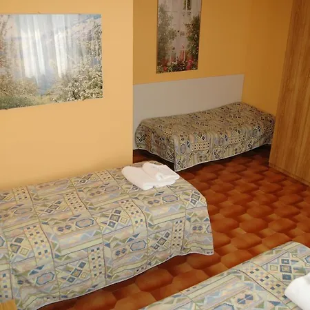 Desenzano Hotell 4*