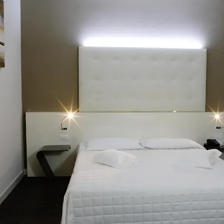Desenzano Hotel 4*