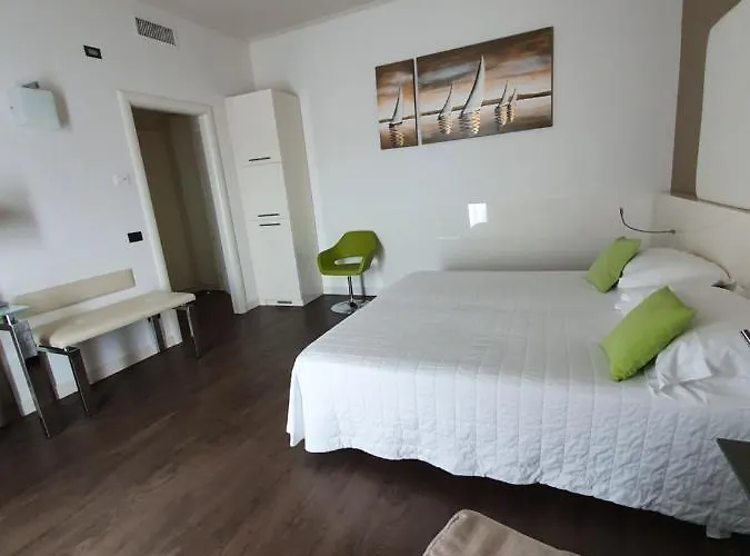 Desenzano 4*